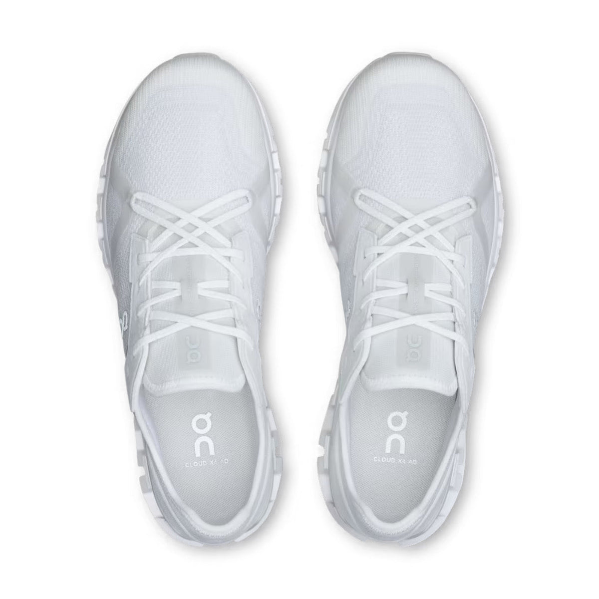 On Running Cloud X 4 AD White Wolf